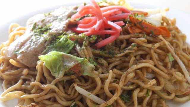 第7位:詰め込まれた焼きそばがスゴイ「ふくみつ」