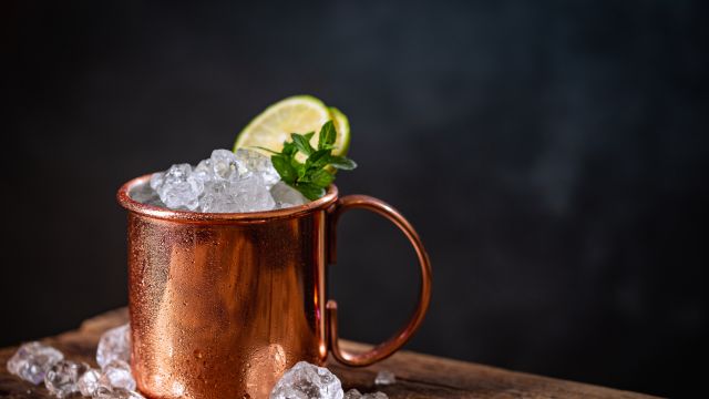 第9位:競馬場でカクテルが飲める「バーサツキ」